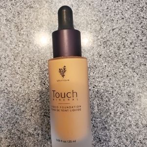 Younique Mineral Touch Foundation - Challis